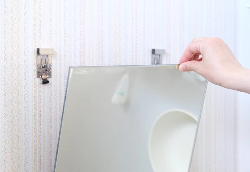 お風呂の鏡の交換方法と費用やDIYの手順を紹介