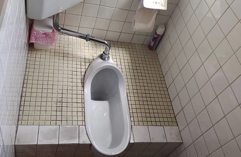 トイレのリフォーム！和式を洋式にするメリットとは｜大阪府東大阪市のリフォームなら株式会社JOY