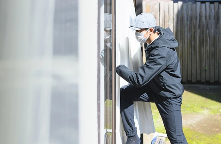 安心・安全な住まいへ！防犯リフォームで空き巣対策！｜大阪府東大阪市のリフォームなら株式会社JOY